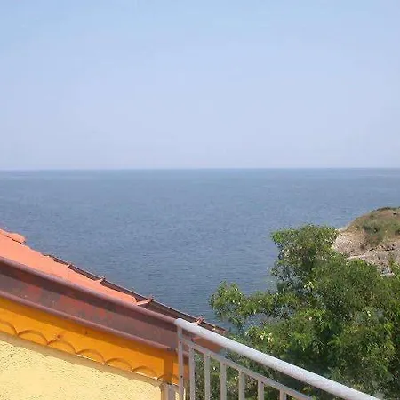 Via Pontica Apartment *